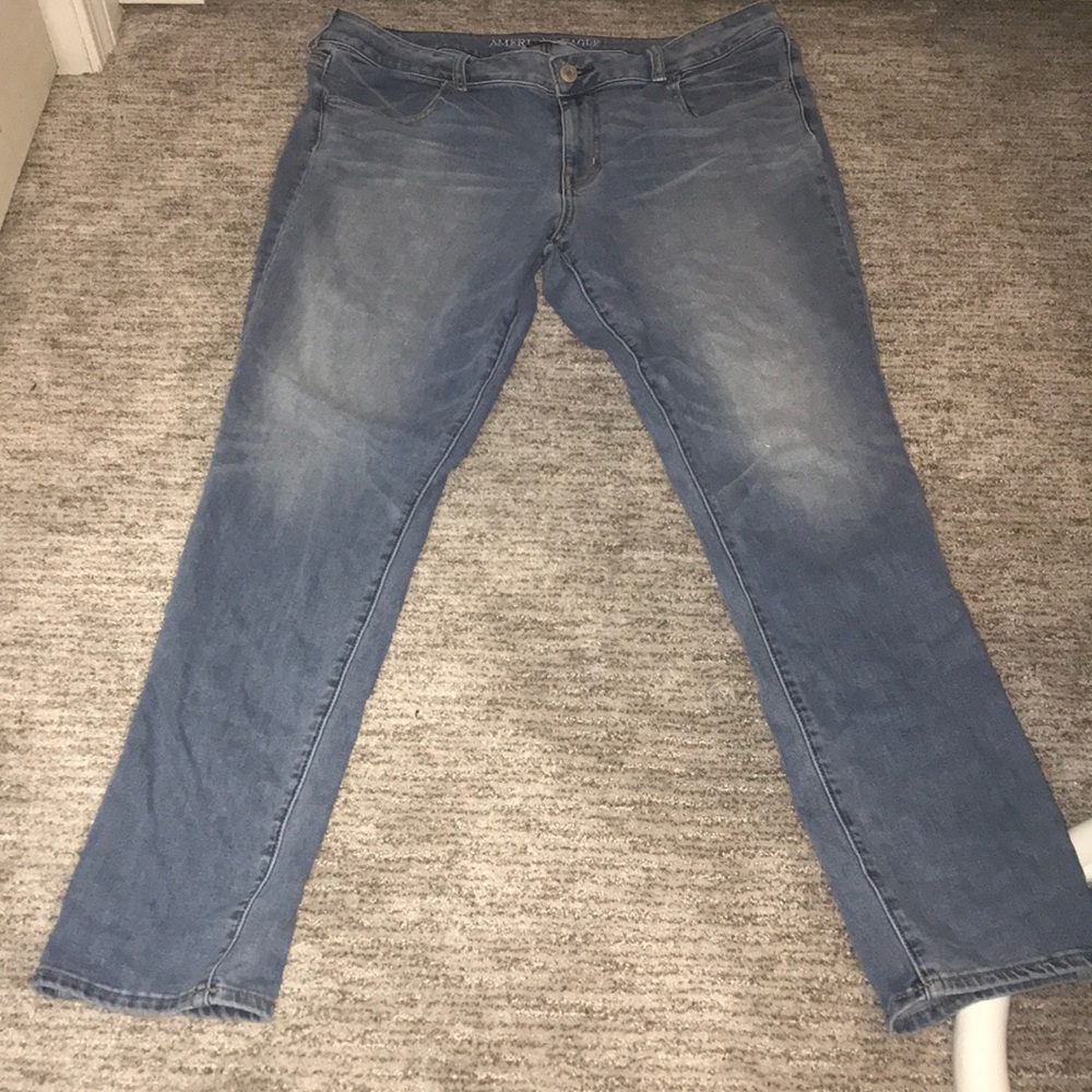 Women’s American Eagle stretchy jeans in size 18